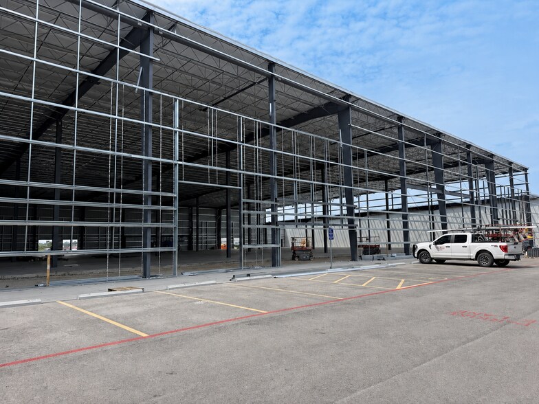 More Photos Of 3570 Sawyer rd, Brookline Industrial For Lease