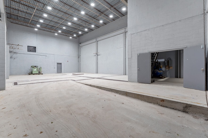 More Photos Of 470 Belleville Tpke, North Arlington Warehouse For Sale