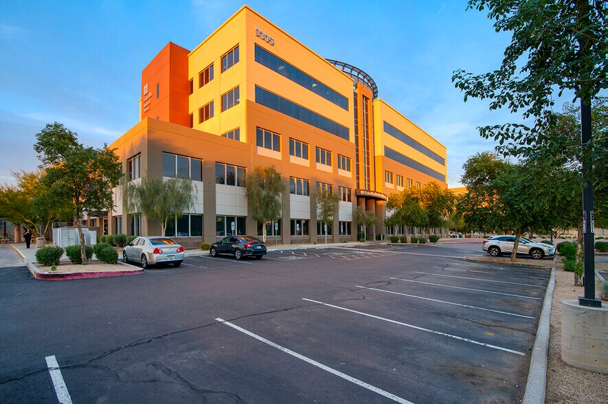 More Photos Of 9305 W Thomas Rd, Phoenix Medical For Lease