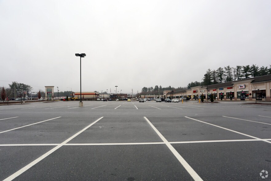 More Photos Of 1284-1292 Hooksett Rd, Hooksett Unknown For Lease