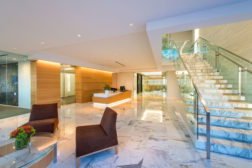 More Photos Of 1900 West Loop S, Houston Office For Lease