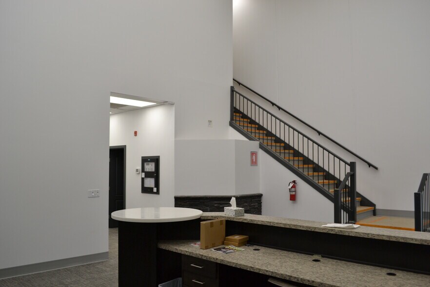 More Photos Of 70 Queens Dr, Red Deer County Service For Sale