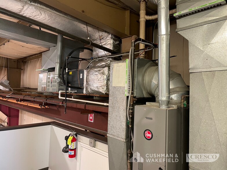 More Photos Of 9940 York Alpha Dr, North Royalton Manufacturing For Lease