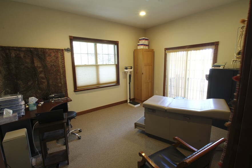 More Photos Of 360 NW Vermont St, Bend Office Residential For Lease