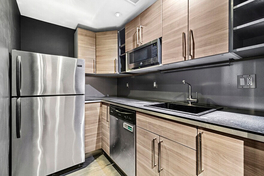 More Photos Of 103 Fifth Ave, New York Office For Lease