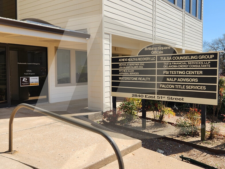 More Photos Of 2840 E 51st St, Tulsa Medical For Lease
