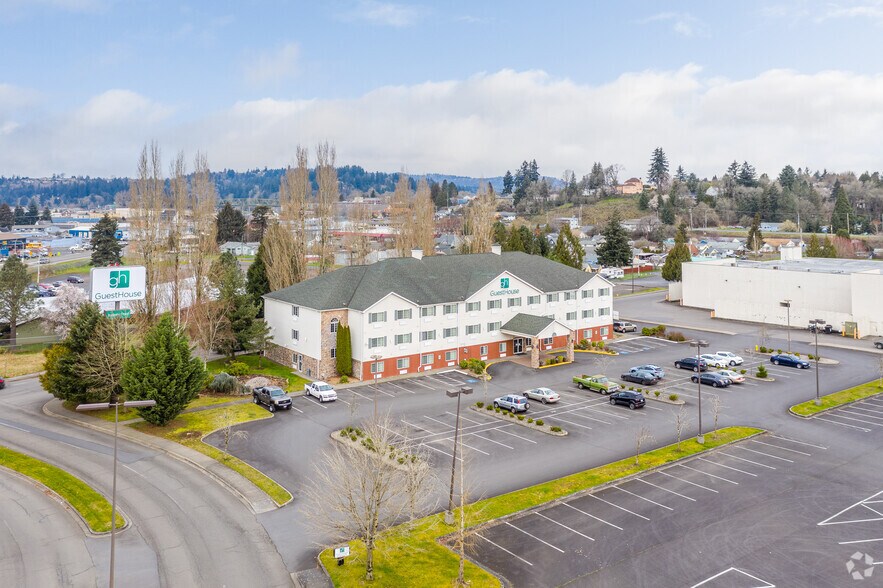 More Photos Of 501 Three Rivers Dr, Kelso Hospitality For Sale