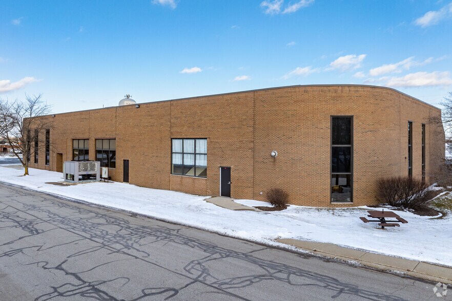 More Photos Of 8396 Mississippi St, Merrillville Coworking Space