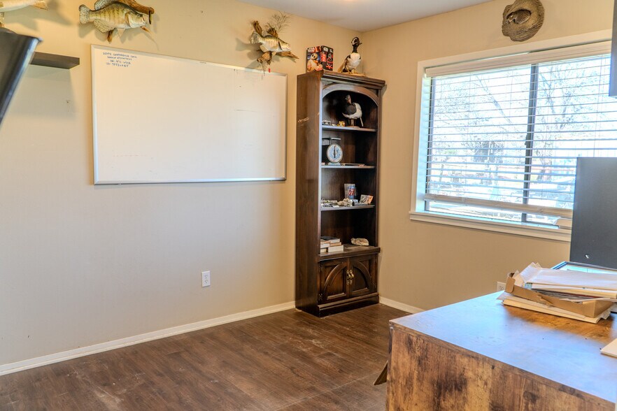 More Photos Of 4959 US-90, Alleyton Office For Sale