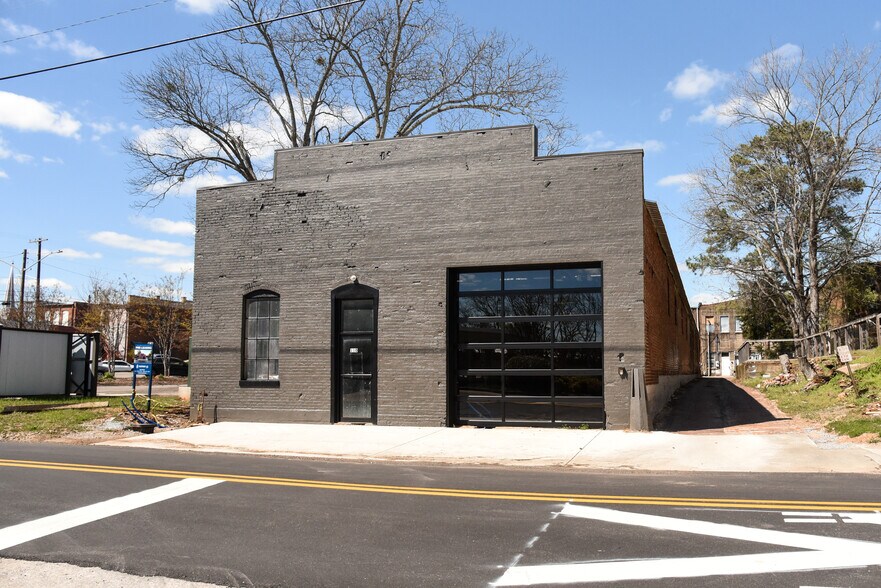 More Photos Of 110 W Green Street, Athens Flex For Lease