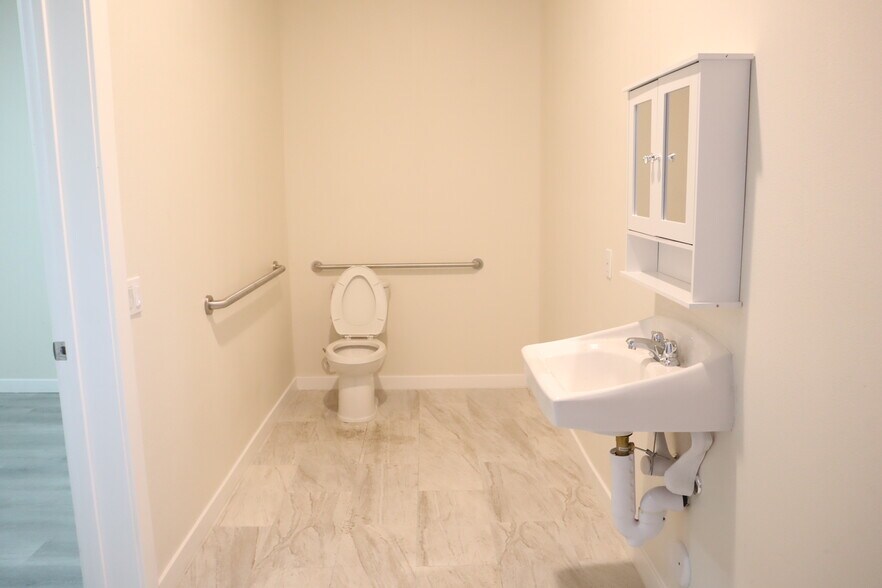 More Photos Of 4821 Compton Ave, Los Angeles Apartments For Sale