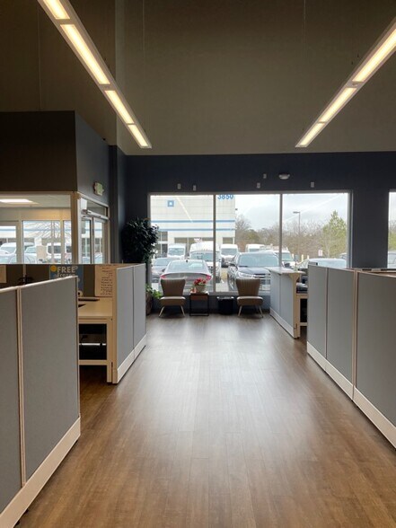 More Photos Of 3852 Dulles South Ct, Chantilly Warehouse For Lease