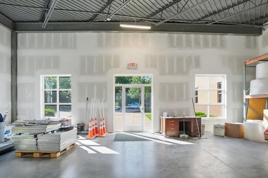 More Photos Of 1740 Thomas Paine Pky, Dayton Warehouse For Lease