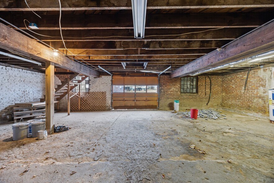More Photos Of 1108 S Salisbury, Spencer Freestanding For Sale
