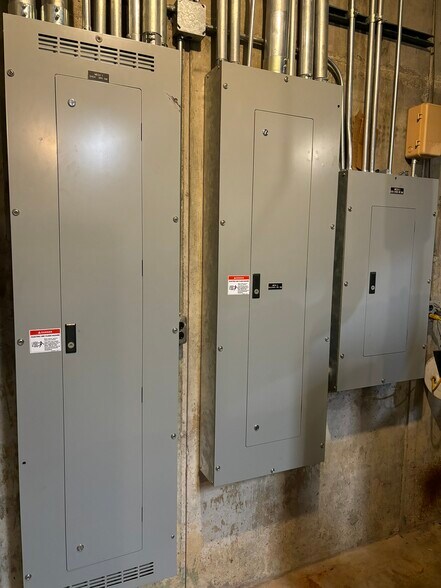 More Photos Of 25 Victory Noll Dr, Huntington Healthcare For Sale