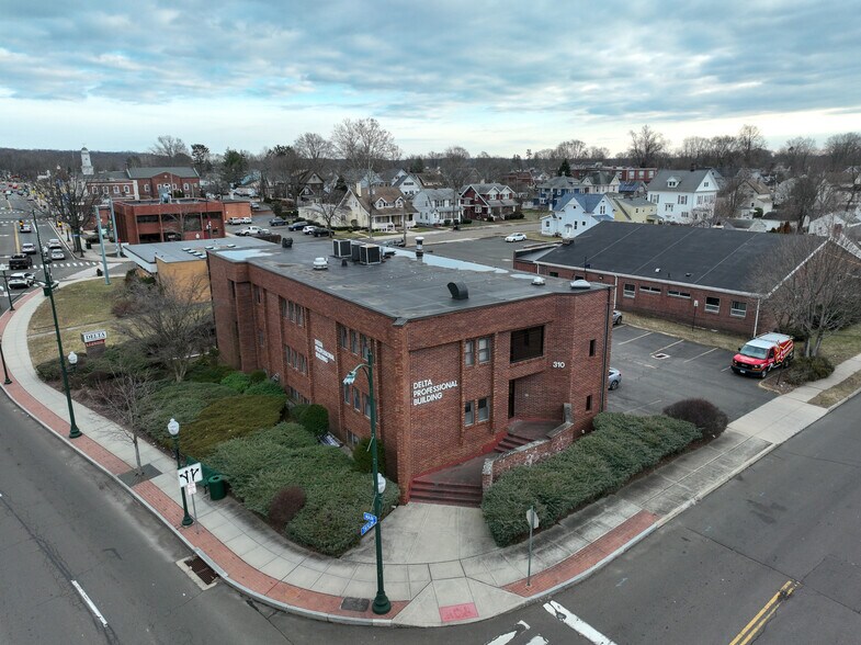 More Photos Of 310 Main St, East Haven Office Residential For Lease