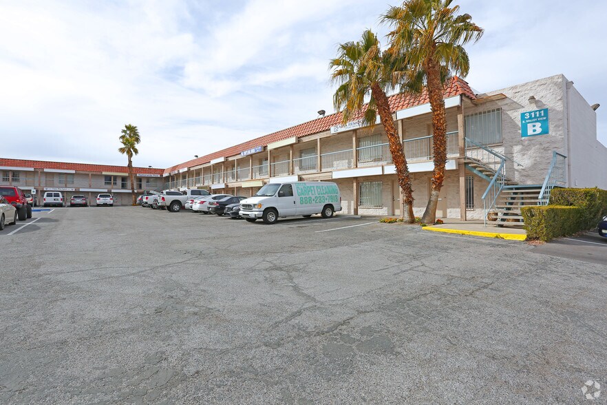 More Photos Of 3111 S Valley View Blvd, Las Vegas Light Manufacturing For Lease