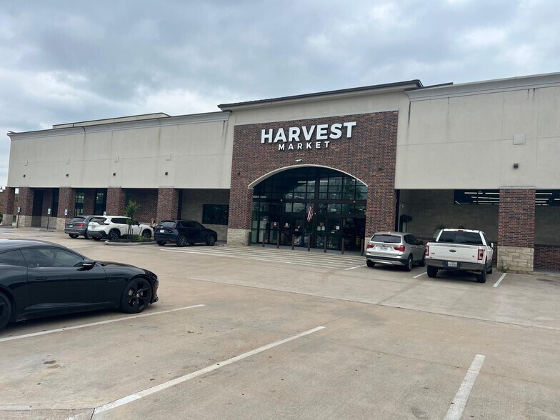 More Photos Of 4603 Sienna Pky, Missouri City Supermarket For Lease