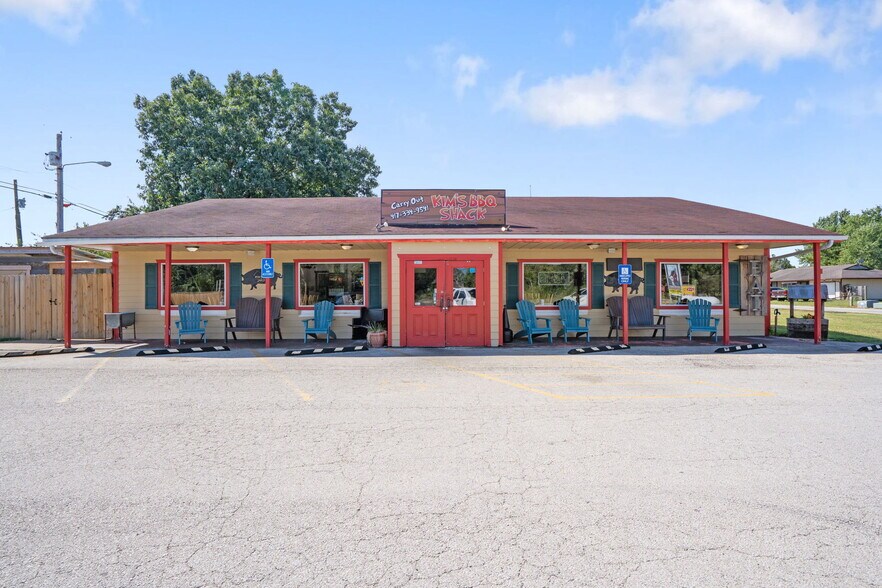 More Photos Of 7930 E State Highway 76, Kirbyville Specialty For Sale