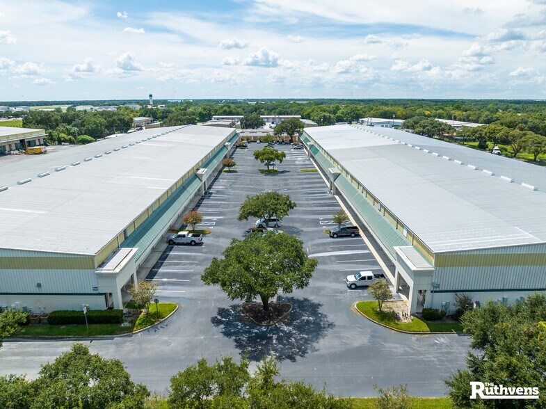 More Photos Of 3125 Drane Field Rd, Lakeland Warehouse For Lease