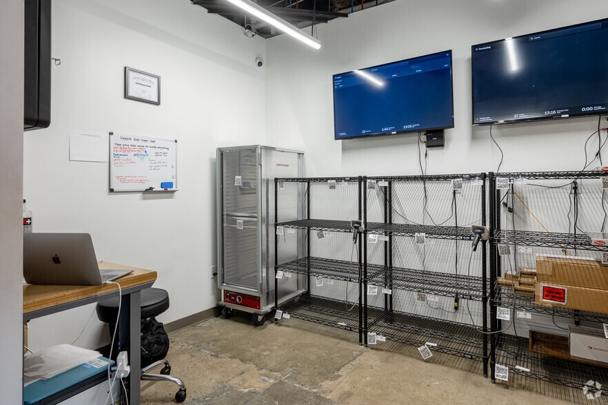 More Photos Of 500 Cortlandt St, Belleville Restaurant For Lease