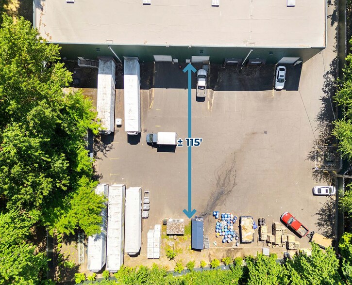 More Photos Of 16427 NE Airport Way, Portland Warehouse For Lease