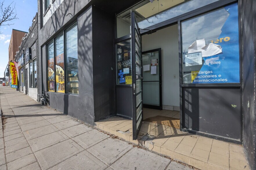 More Photos Of , Minneapolis General Retail For Sale