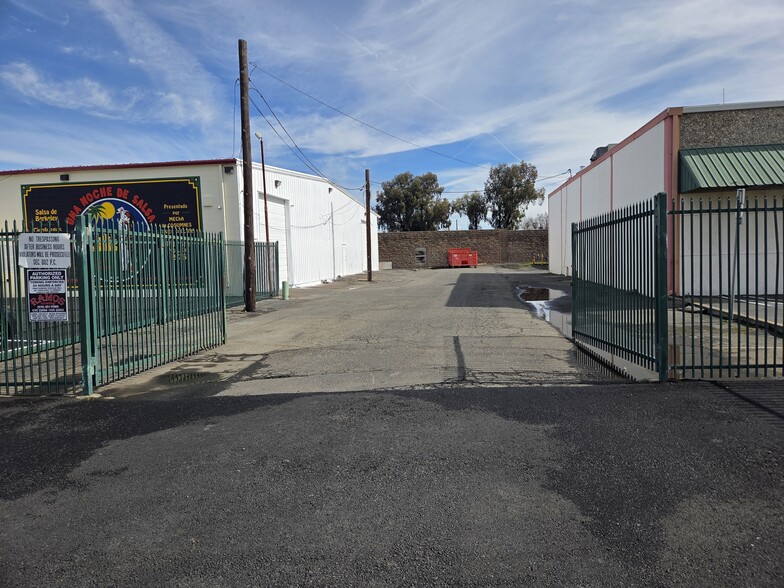 More Photos Of 4027 Franklin Blvd, Sacramento Warehouse For Lease