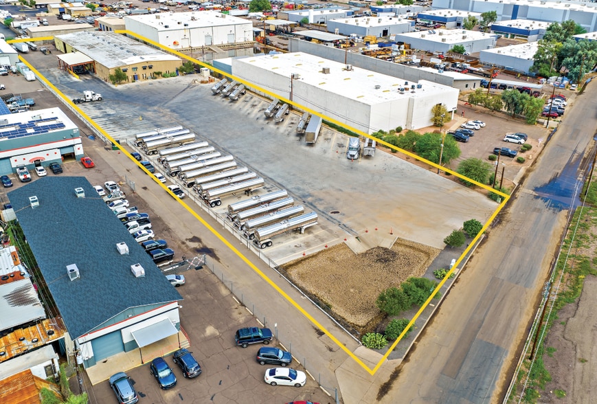 More Photos Of 4040 E Superior Ave, Phoenix Warehouse For Lease