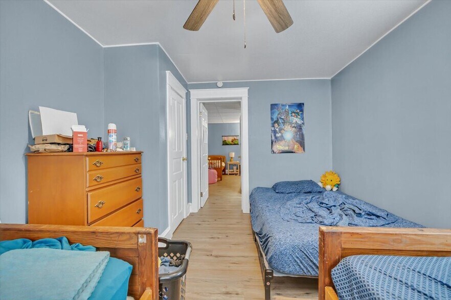 More Photos Of 2312 S 5th St, Allentown Self Storage For Sale