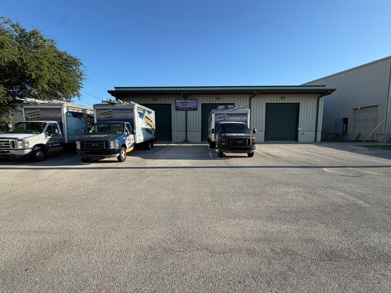 More Photos Of 7896 Interstate Ct, North Fort Myers Warehouse For Sale