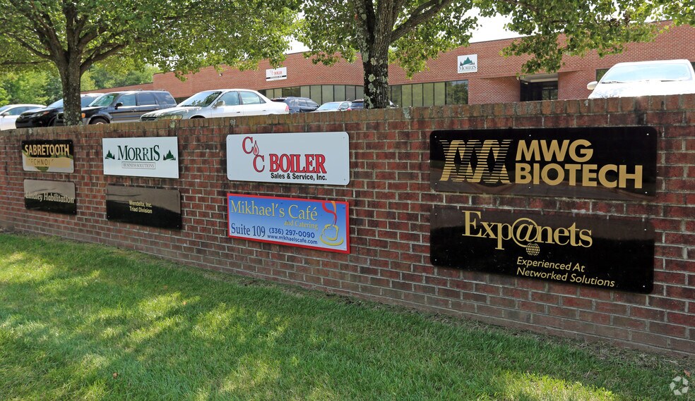 More Photos Of 4214 Beechwood Dr, Greensboro Flex For Lease