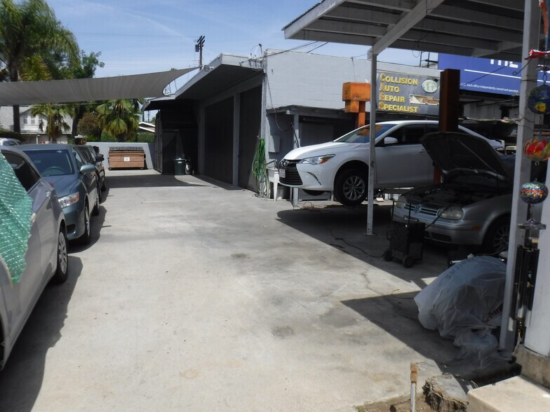 More Photos Of 184 N Meridith Ave, Pasadena Auto Repair For Lease