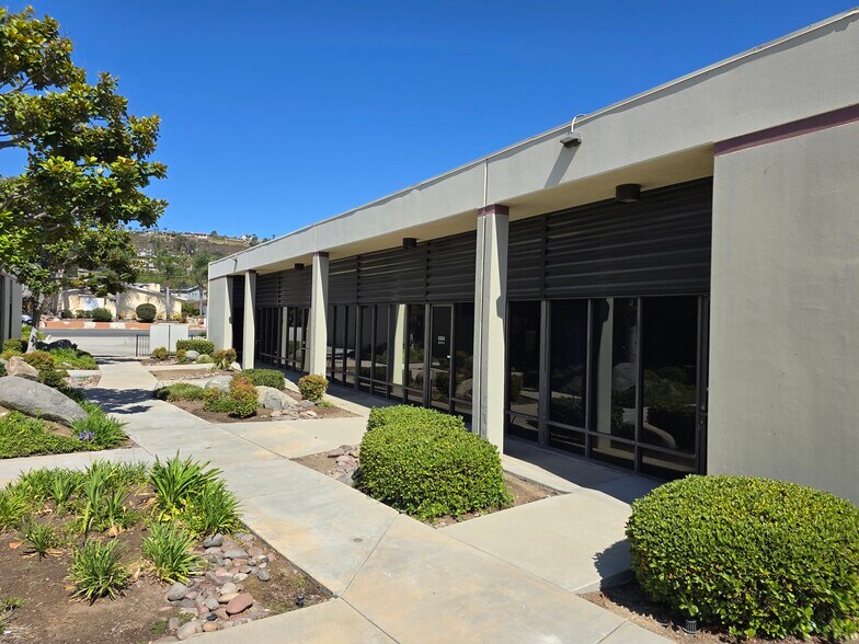 More Photos Of 1331 N Cuyamaca St, El Cajon Service For Lease