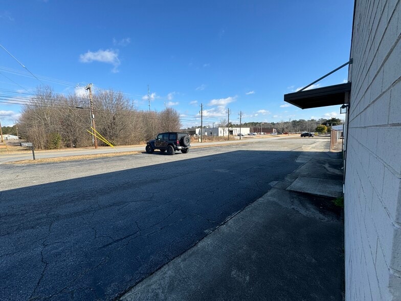 More Photos Of 110 Newton Bridge Rd, Athens Warehouse For Lease