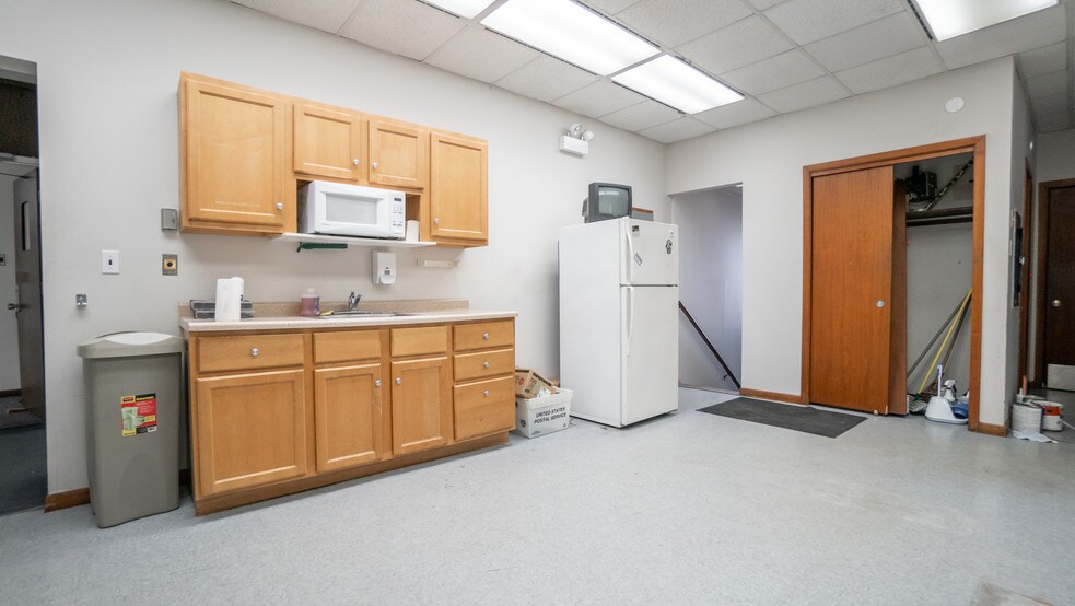 More Photos Of 7007 Calumet Ave, Hammond General Retail For Sale
