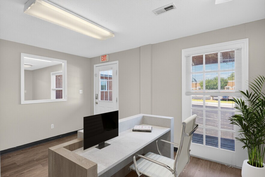 More Photos Of 114 Lexington Tpke, Amherst Medical For Lease