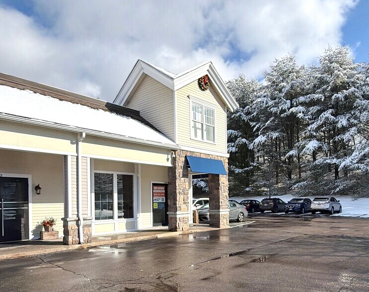 More Photos Of 1320 Manchester Rd, Glastonbury Unknown For Lease