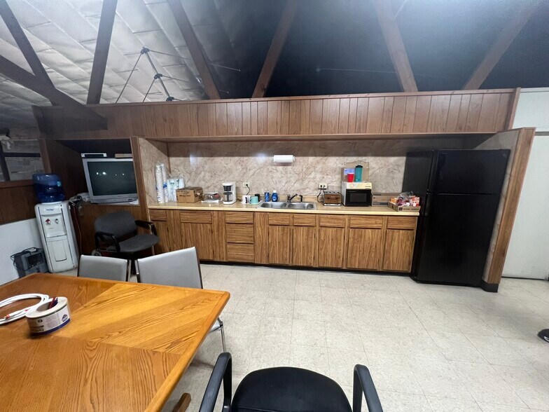 More Photos Of 551 Hyde Park Ave, Hillside Flex For Sale