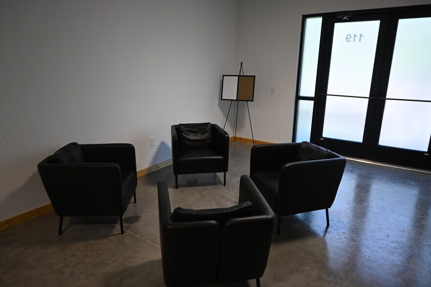 More Photos Of 3370 Rouse Rd, Orlando Storefront For Sale