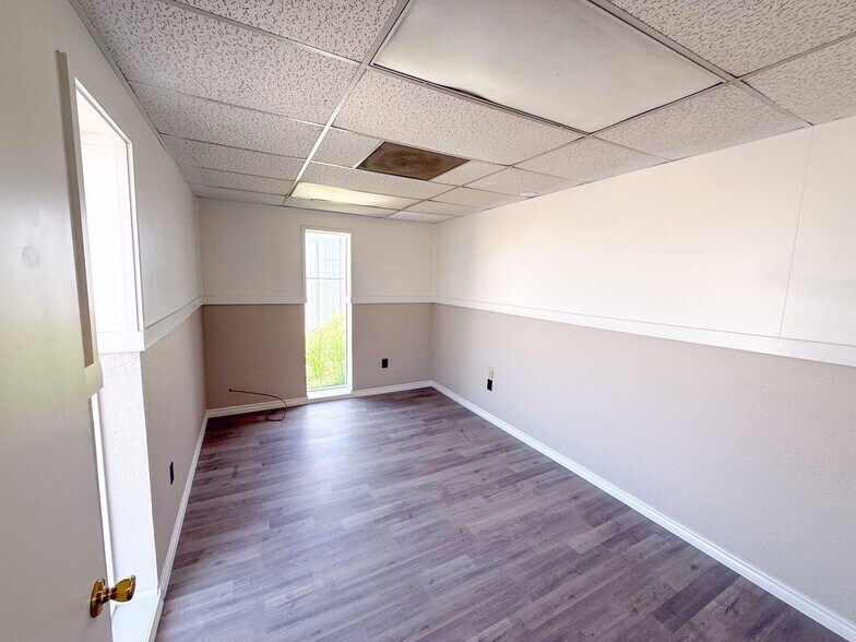 More Photos Of 7007 County 1283 Rd, Odessa Warehouse For Sale