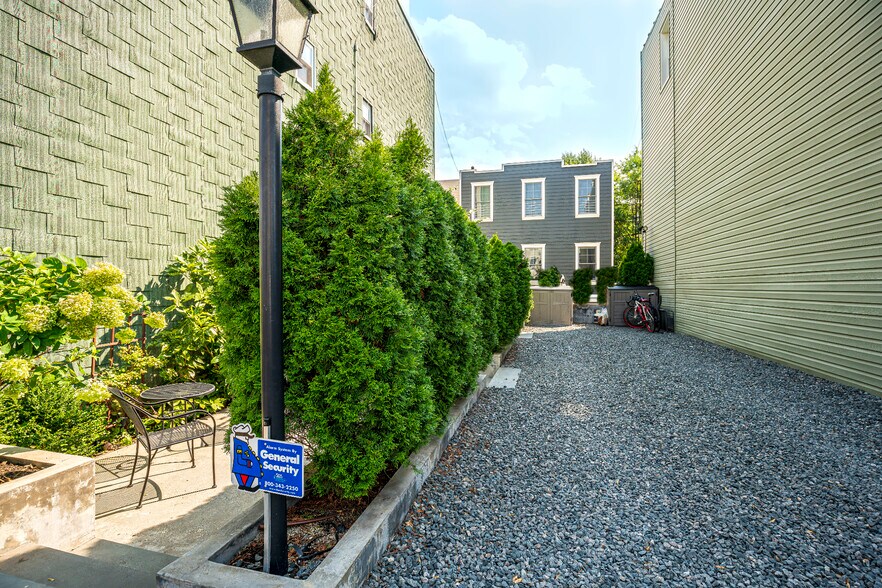 More Photos Of 1022 47th Ave, Long Island City Apartments For Sale