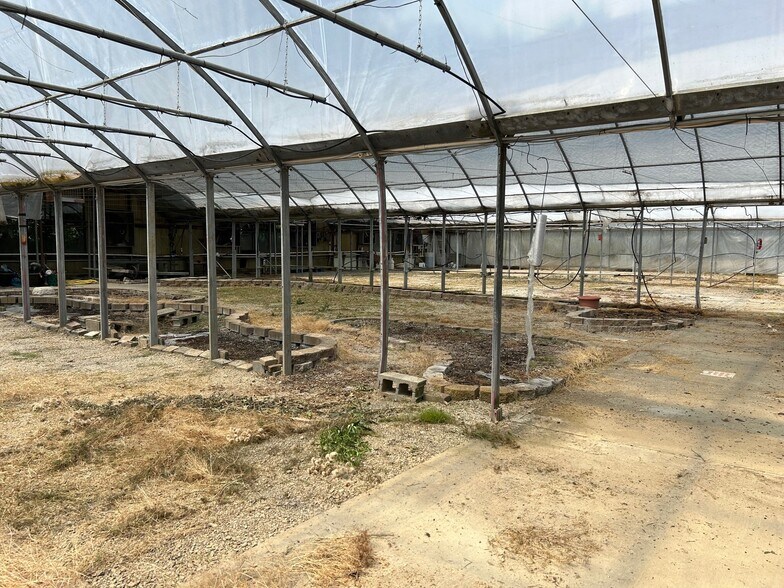 More Photos Of 1810 Columbus Rd, Granville Garden Center For Lease