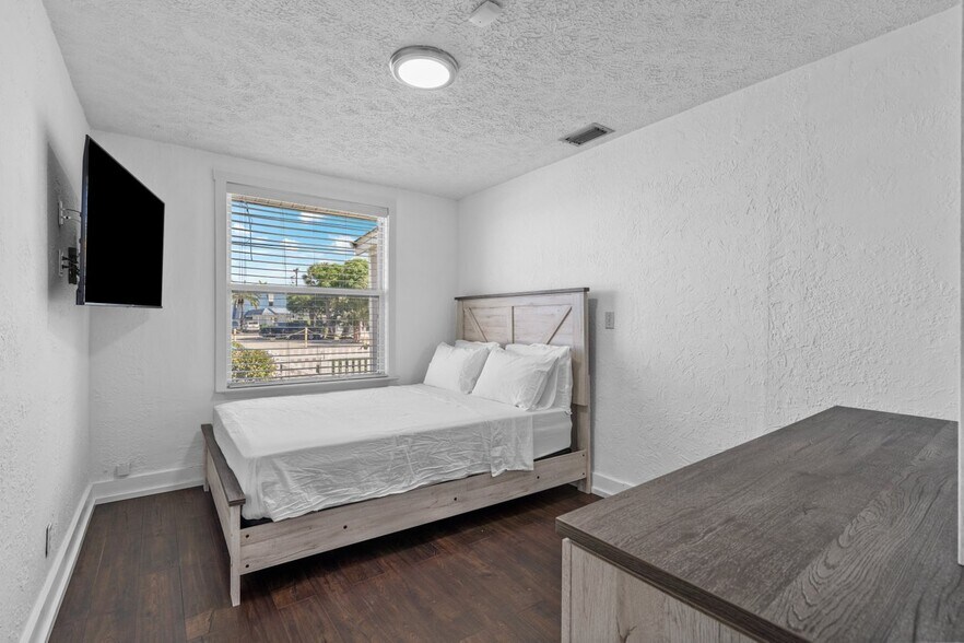 More Photos Of 126 NE 4th Ave, Delray Beach Apartments For Sale