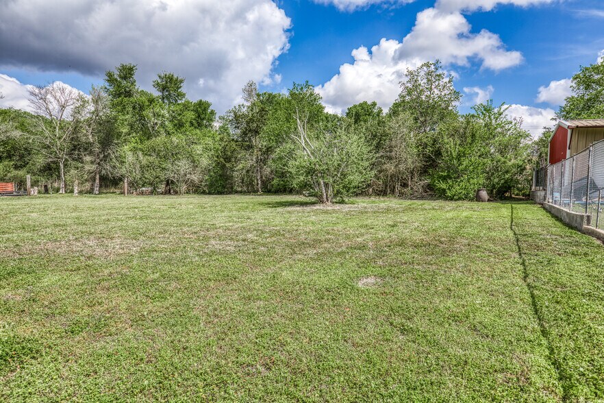 More Photos Of 404 W Main St, Bellville Office Residential For Sale
