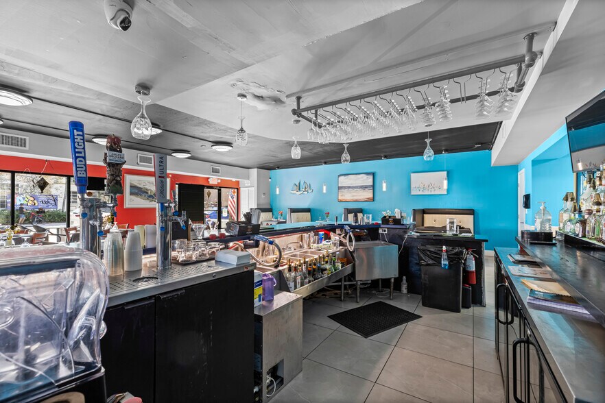 More Photos Of 502-504 Lucerne Ave, Lake Worth Restaurant For Lease