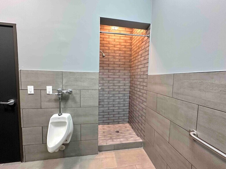 More Photos Of 3174 Ridge Rd, McKinney Medical For Sale