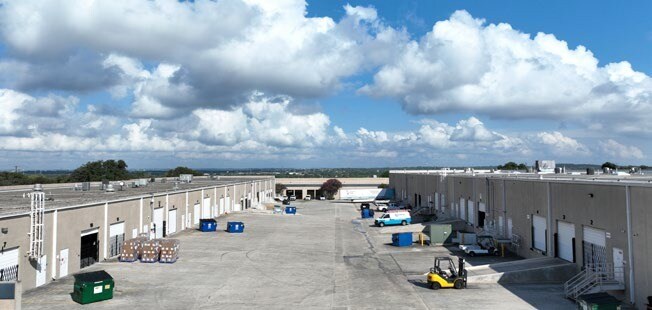 More Photos Of 12000 Crownpoint Dr, San Antonio Unknown For Lease