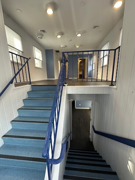 More Photos Of 71 Cedar Ave, Hershey Office For Lease