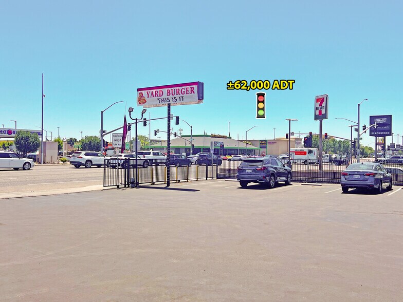 More Photos Of 6031 N Blackstone Ave, Fresno Auto Repair For Sale